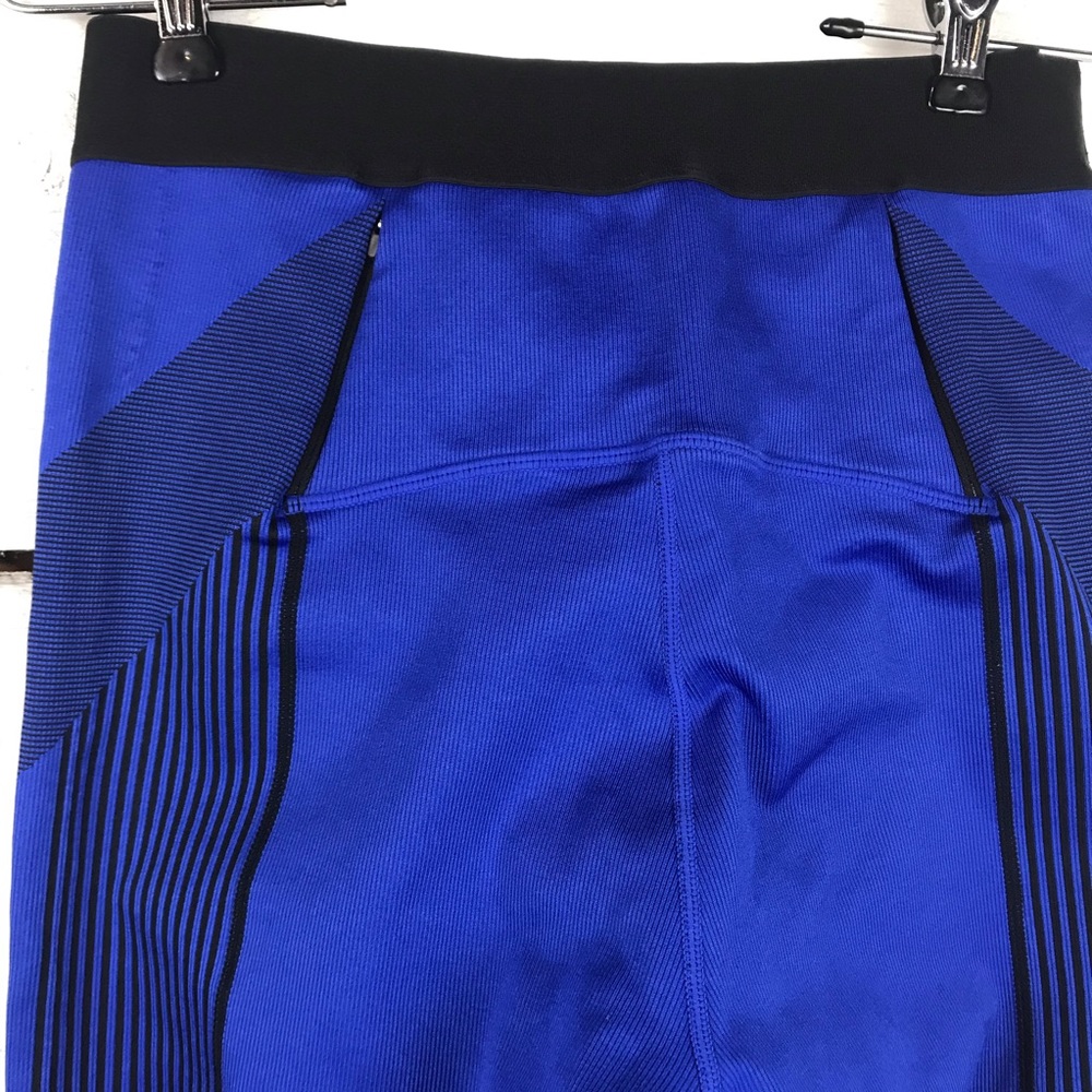 Fabletics Ultra High-Waisted Seamless Leggings - image 4